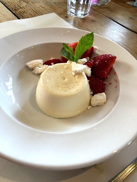 Bathwick Boatman Riverside